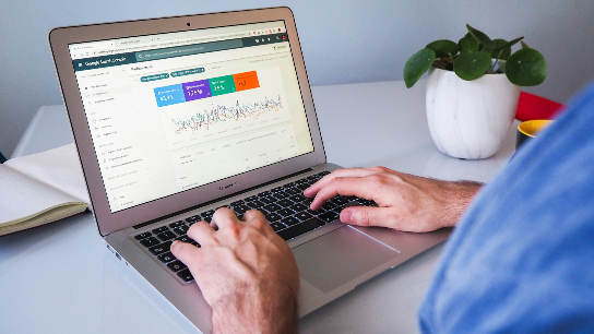 Publicité sur Google : Search, Display ou YouTube, quel format choisir selon vos objectifs ?